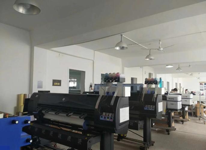 广告公司喷绘厂必备8大设备揭秘 打造国内各类广告的专业生产力